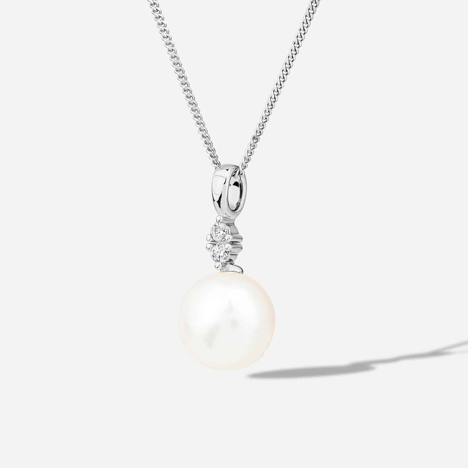9ct White Gold 0.04ct Top Diamond & Freshwater Pearl Pendant - Görsel 2